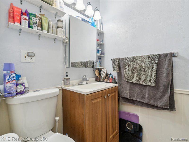 914 COMFORT Street, Lansing, MI 48915 — Photo 19