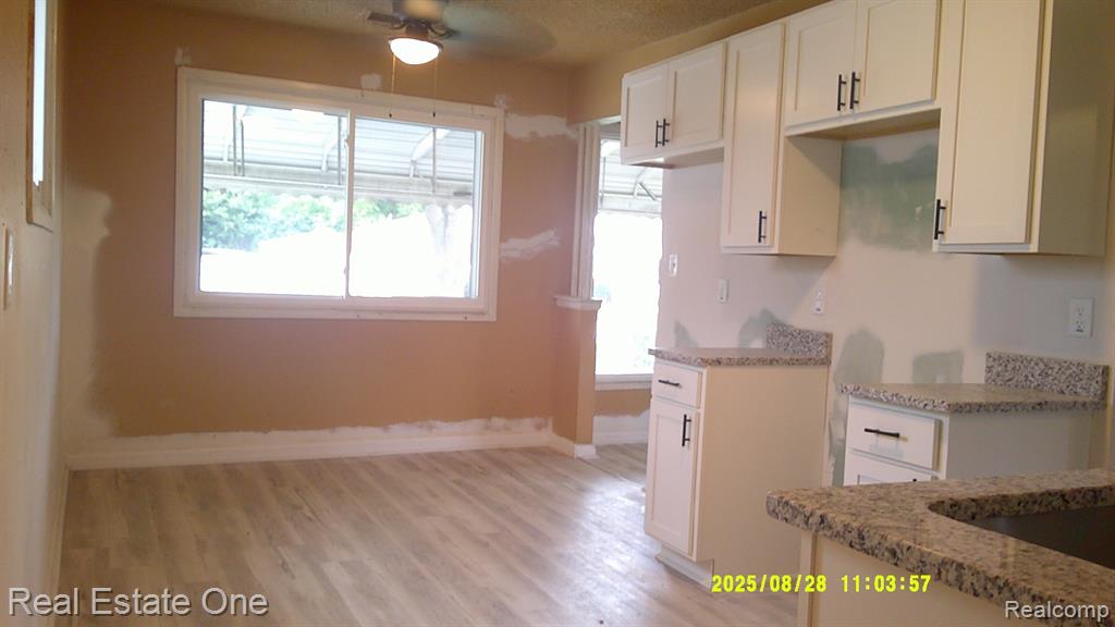 7716 Artesian Street, Detroit, MI 48228 — Photo 8