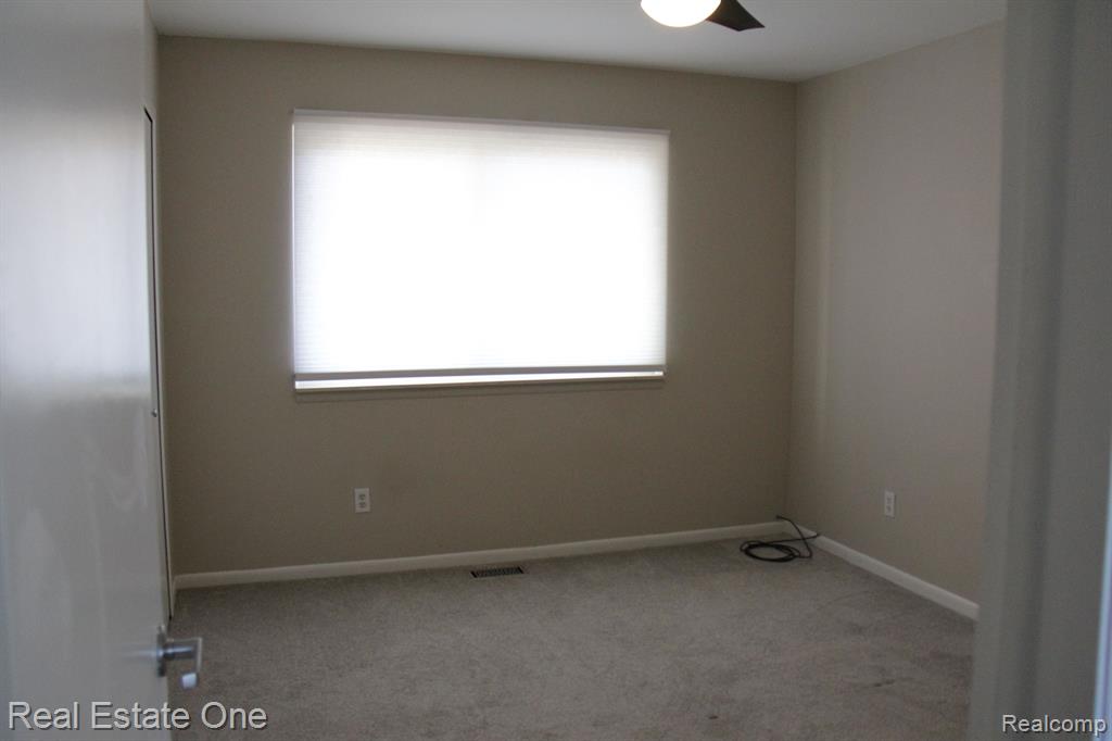 6427 RICHARD Run, West Bloomfield, MI — Photo 29
