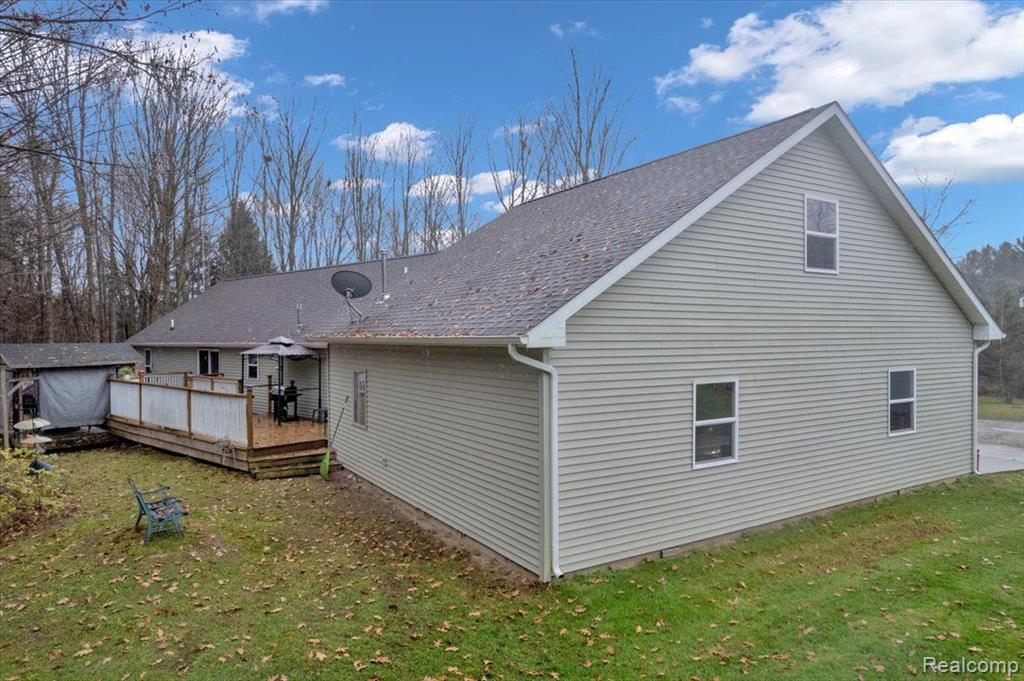 6789 LYONS Road, Imlay City, MI 48444 — Photo 28