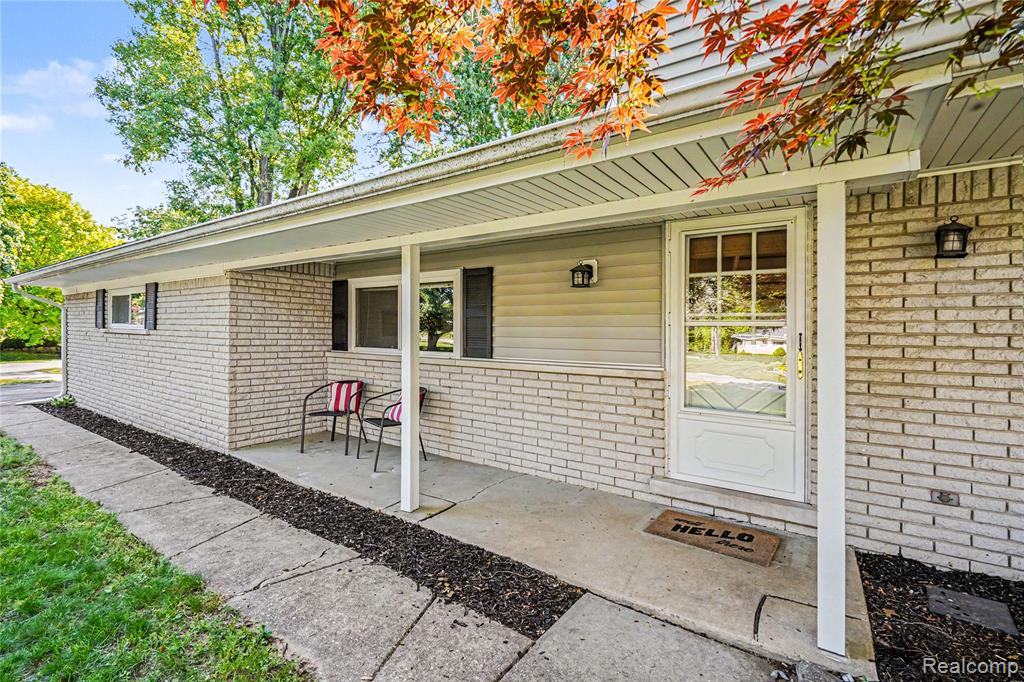 6275 Westmoor Drive, Shelby, MI 48316 — Photo 3