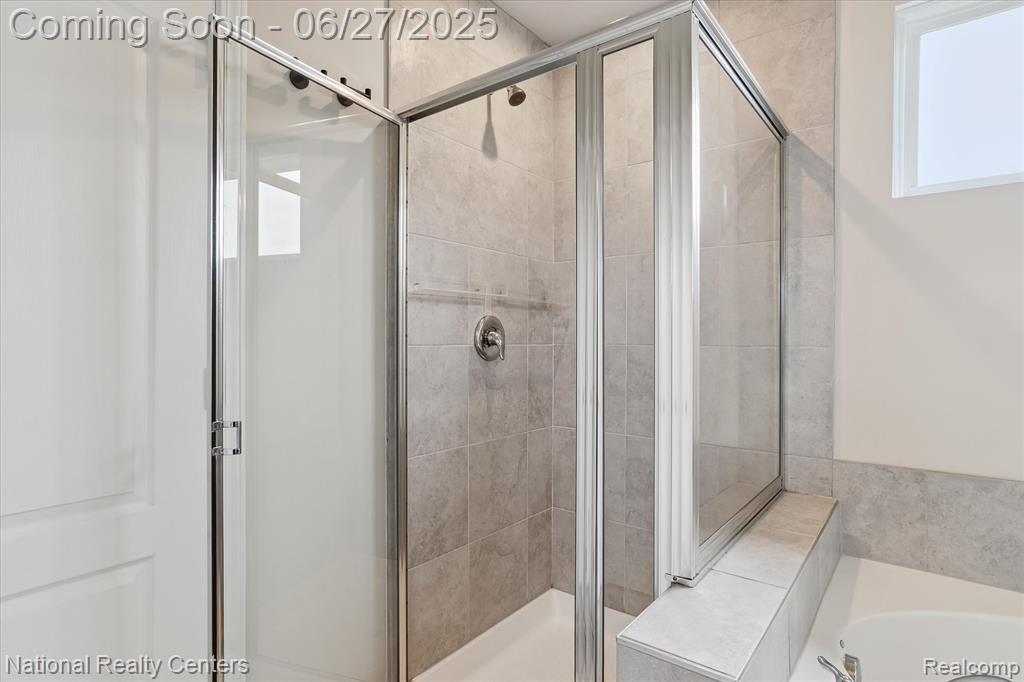 5241 Marie Lane, Sterling Heights, MI 48310 — Photo 25