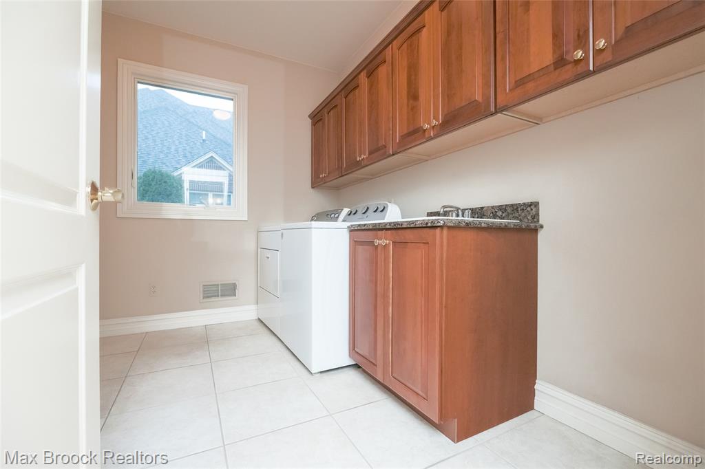 52221 Chickadee, Shelby Twp, MI 48315 — Photo 59