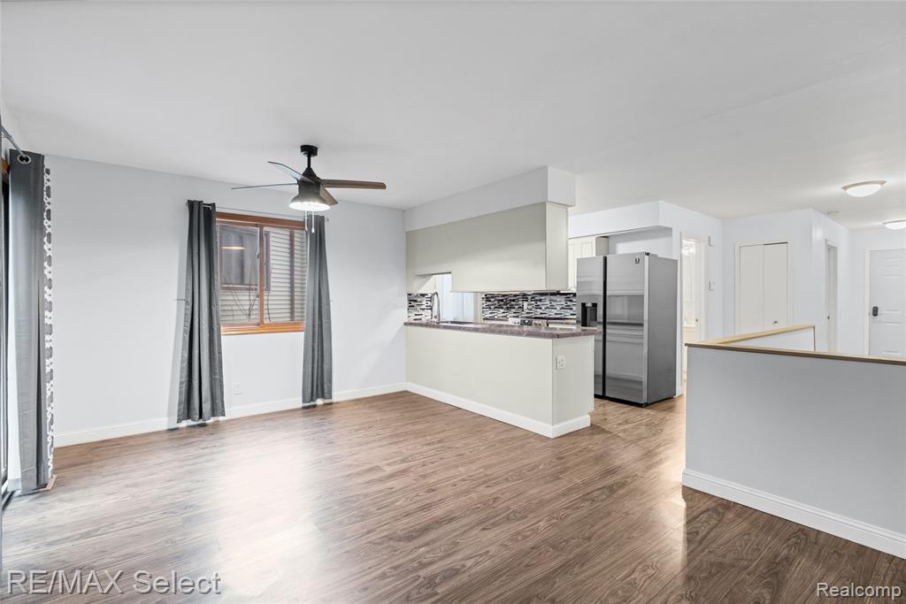 580 Oakbrook Circle, Flushing, MI 48433 — Photo 17