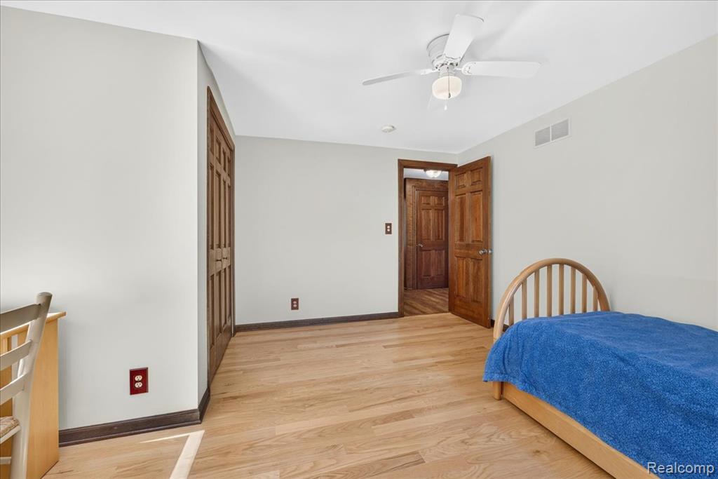 29498 E River Road, Grosse Ile, MI 48138 — Photo 30