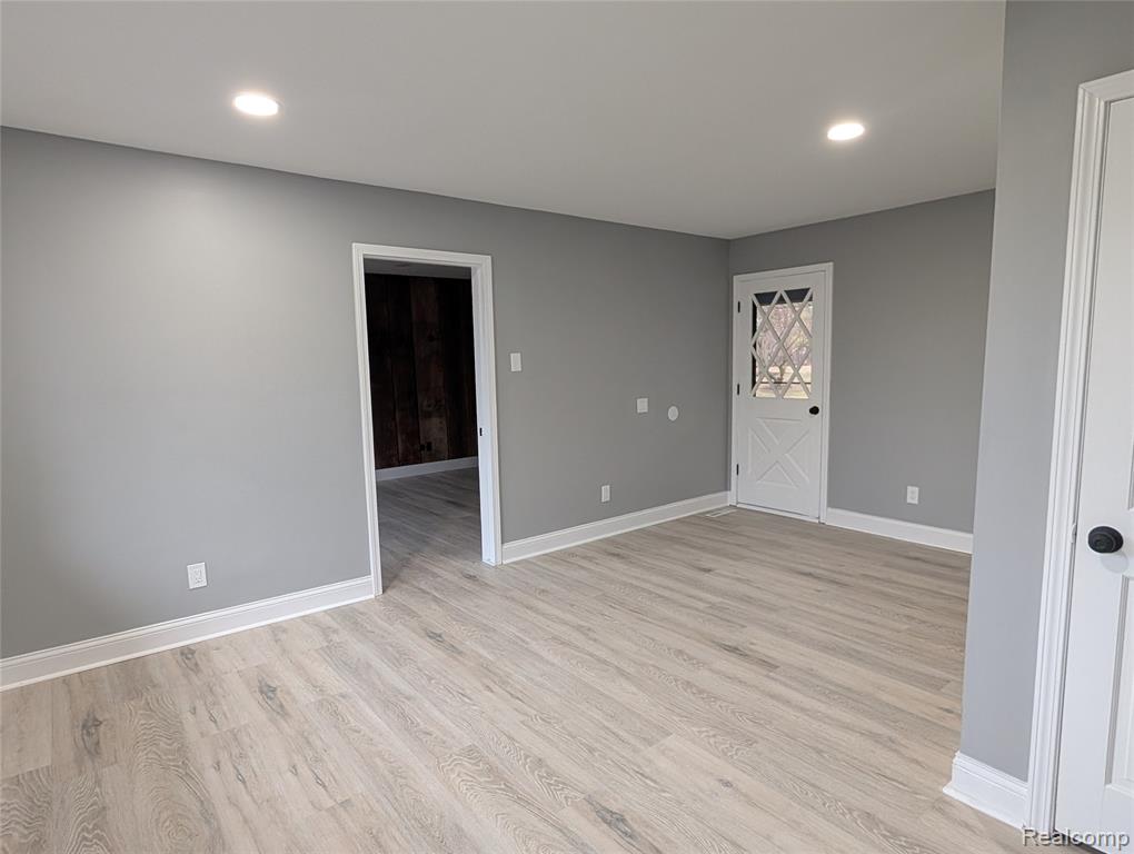 6353 Perry Road, Grand Blanc, MI 48439 — Photo 23