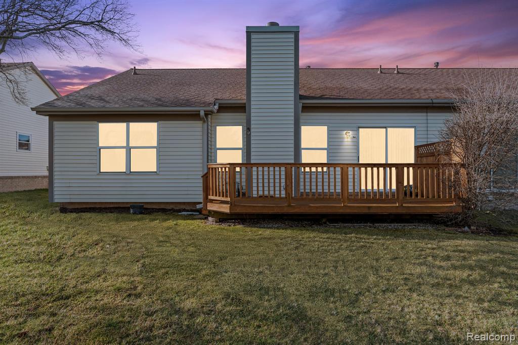250 Winding Brook, Commerce Twp, MI 48390 — Photo 23