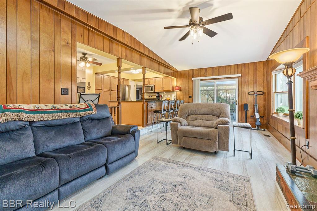 13842 HERITAGE Street, Riverview, MI 48193 — Photo 12