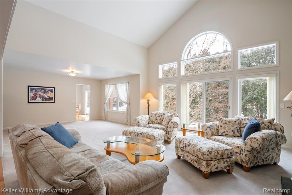 2850 Santia Drive, Troy, MI, 48085