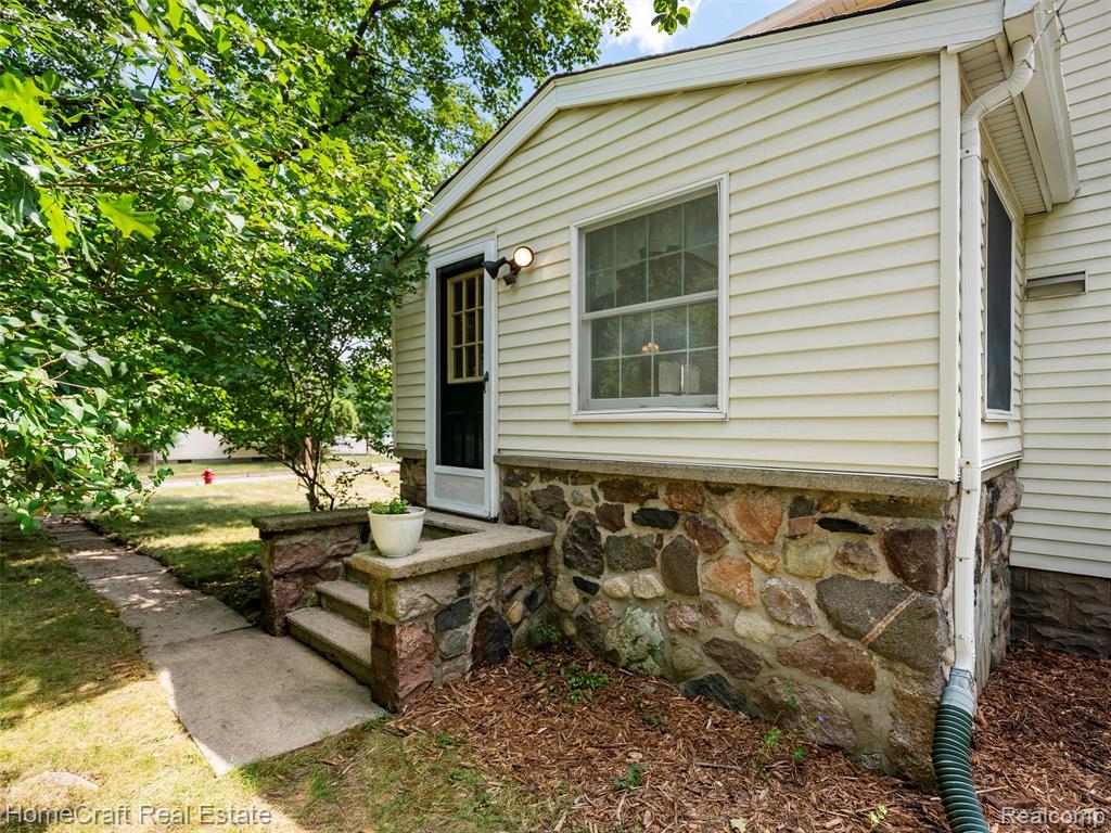 618 GRANT Street, Chelsea, MI 48118 — Photo 12
