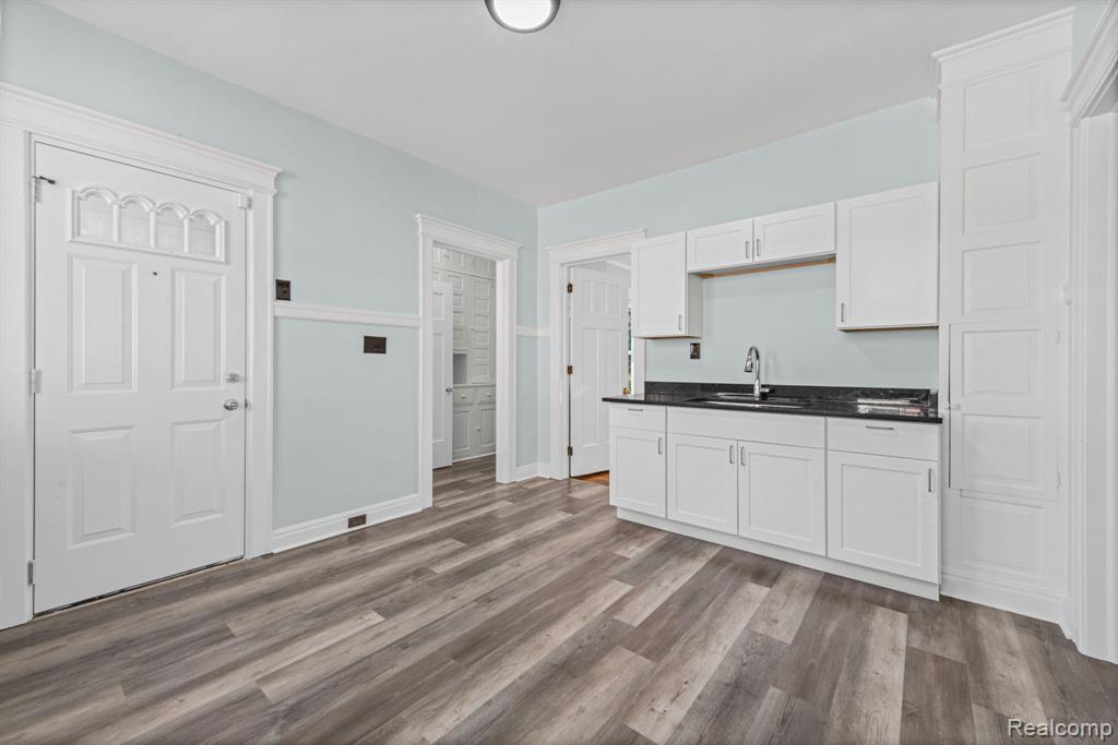 708 Taylor Street, Detroit, MI 48202 — Photo 7
