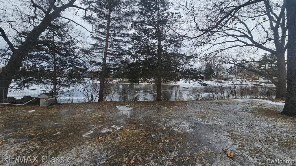 6045 CARROLL LAKE Road, Commerce Twp, MI 48382 — Photo 4
