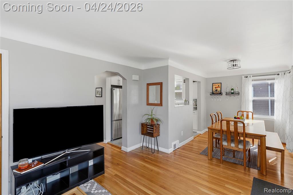 8570 Troy Street, Oak Park, MI 48237 — Photo 4