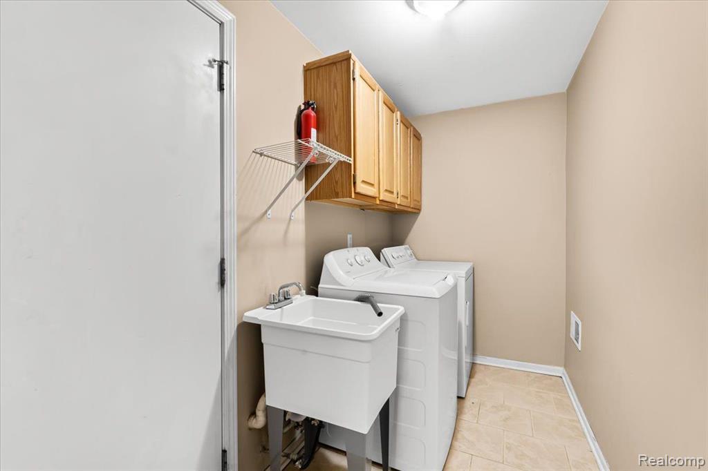 3864 HUNTERS WAY, Canton, MI 48188 — Photo 19