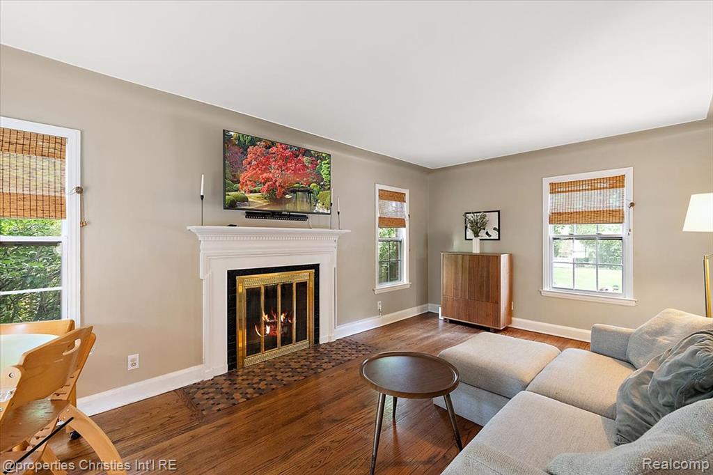 13356 Balfour Avenue, Huntington Woods, MI — Photo 5