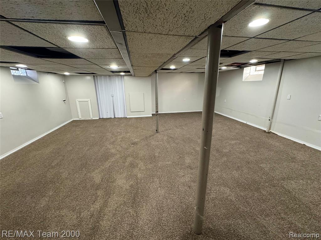 8401 Nightingale Street, Dearborn Heights, MI 48127 — Photo 9