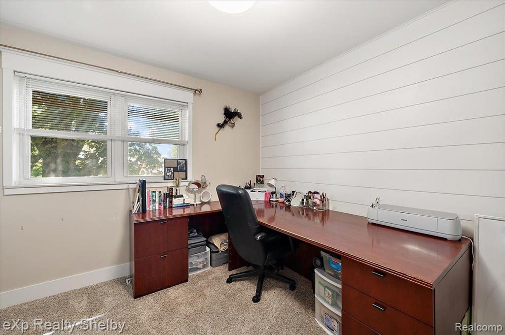 8929 HEADLEY Drive, Sterling Heights, MI 48314 — Photo 22