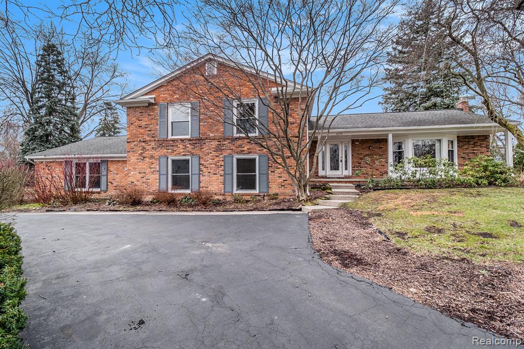 6226 WELLESLEY Drive, West Bloomfield, MI — front exterior