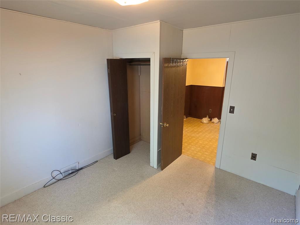 952 Lakeview Street, Waterford, MI 48328 — Photo 21