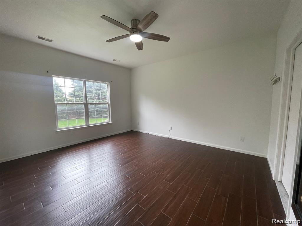 43270 PENDLETON Circle, Sterling Heights, MI 48313 — Photo 13