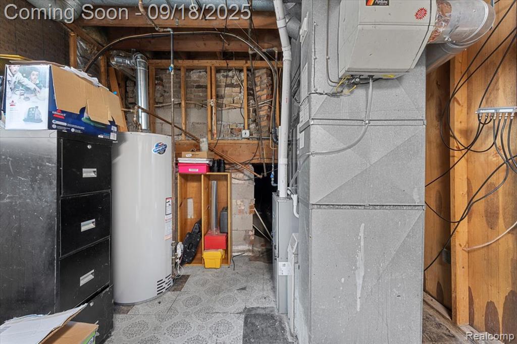 21946 Camille Court, Woodhaven, MI 48183 — Photo 26
