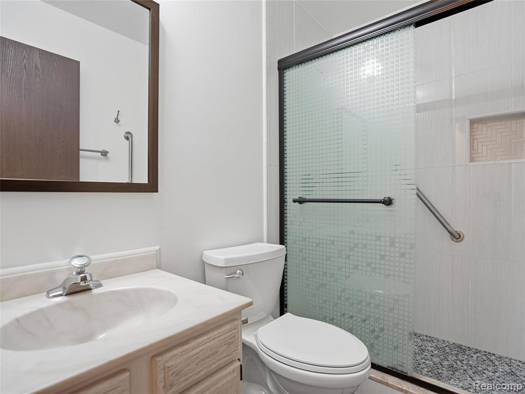 5059 Kidder Road, Almont, MI 48003 — Photo 25