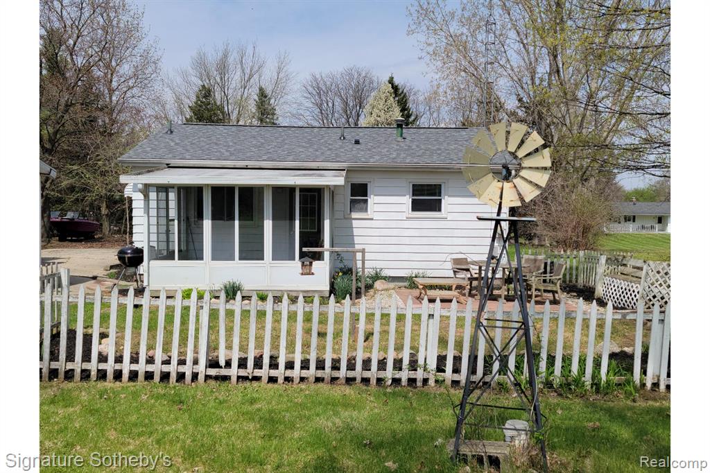 118 Daley Road, Lapeer, MI 48446 — Photo 18