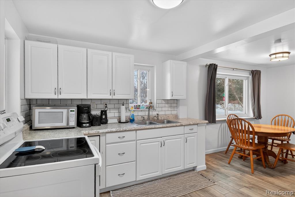 39 Pine Drive, Whitmore Lake, MI 48189 — Photo 12