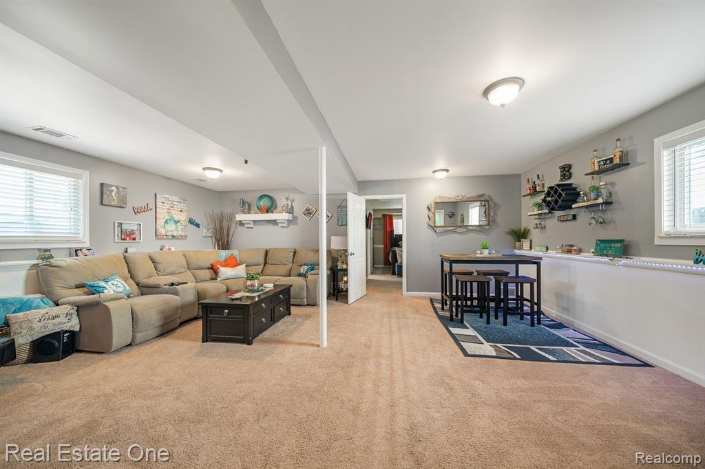 61 TECUMSEH Street, Clawson, MI — Photo 21