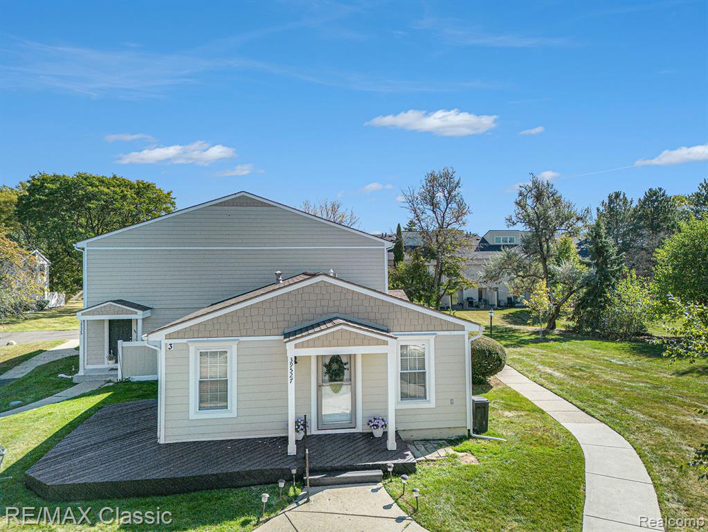 39527 Village Wood Road, Novi, MI — Photo 16