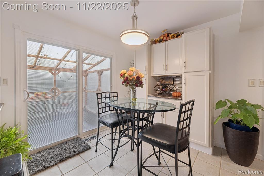 4196 Lotus Drive, Waterford, MI 48329 — Photo 17