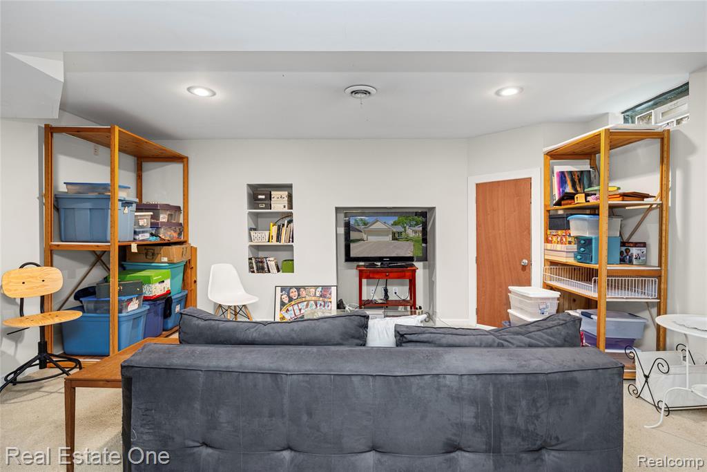 344 N Lake Angelus Road, Auburn Hills, MI 48326 — Photo 40