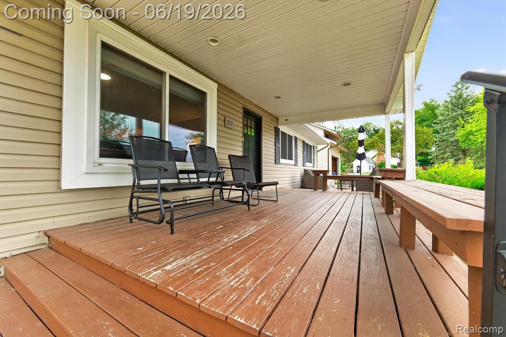 9259 Silverside, South Lyon, MI 48178 — Photo 37