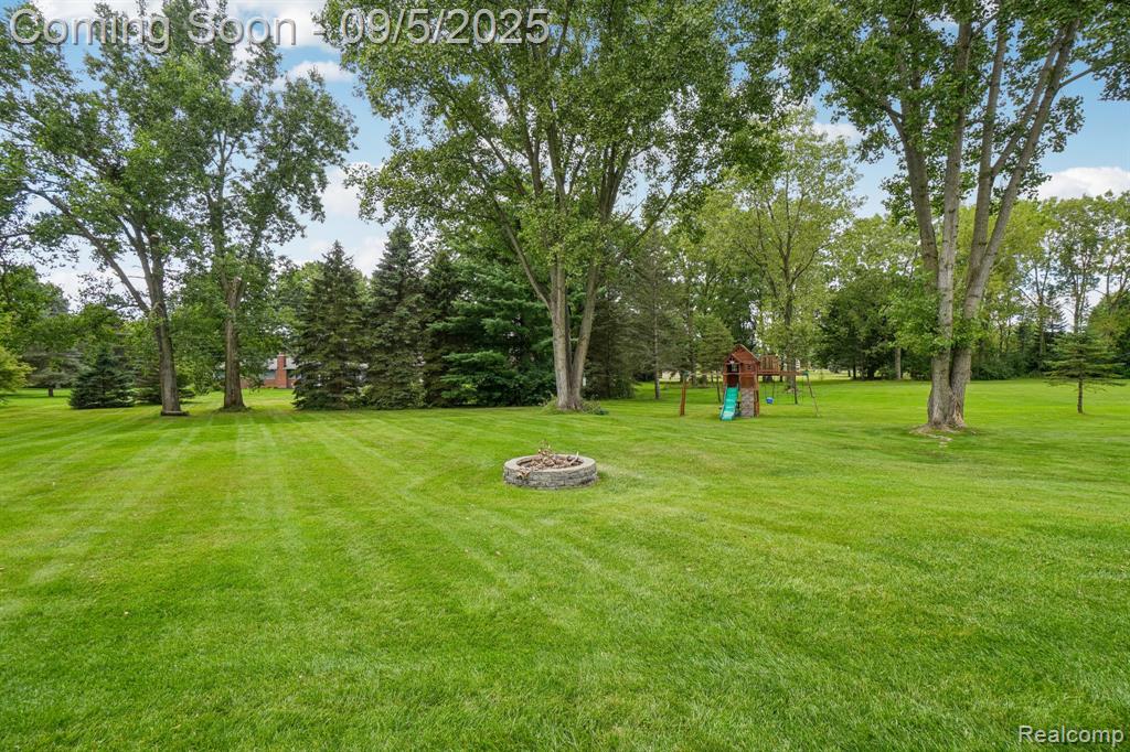 8127 Sleepy Time Court, Clarkston, MI 48348 — Photo 40