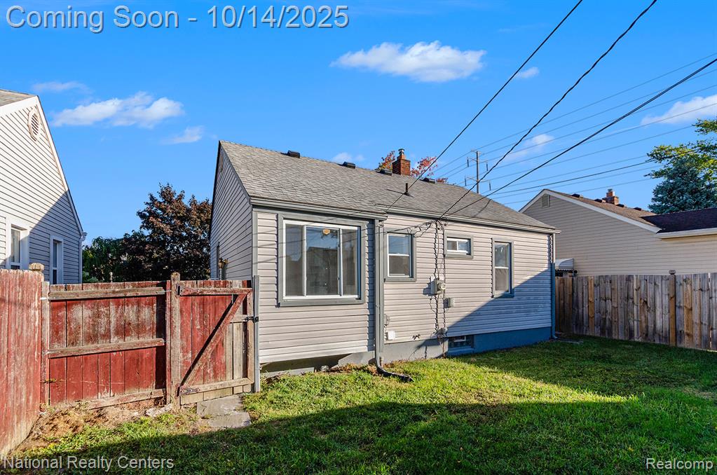 933 Antoine Street, Wyandotte, MI 48192 — Photo 18