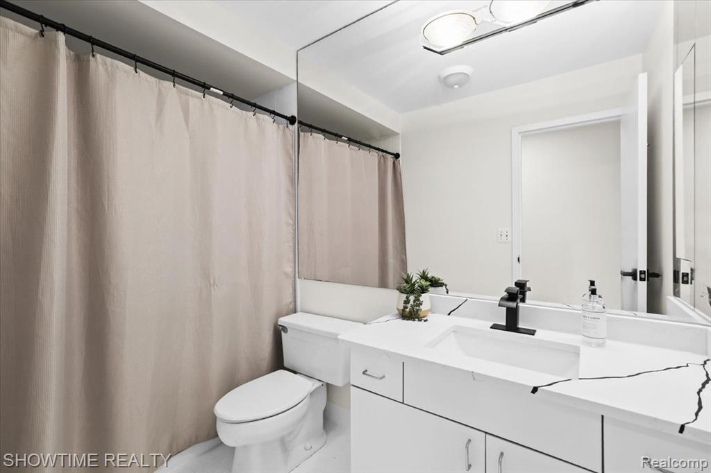 5000 Town Center Center, 2904, Southfield, MI 48075 — Photo 34