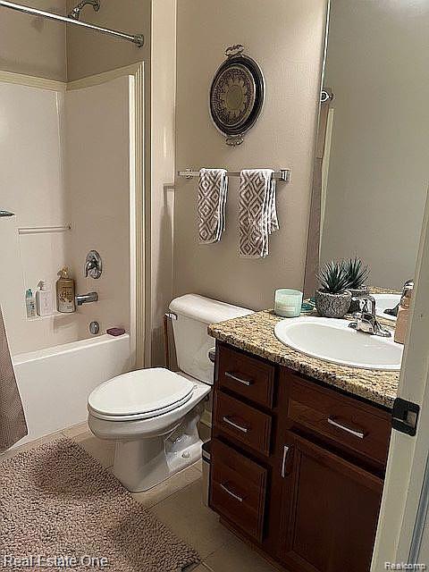 748 KNOLLS LANDING Drive, Milford, MI 48381 — Photo 8