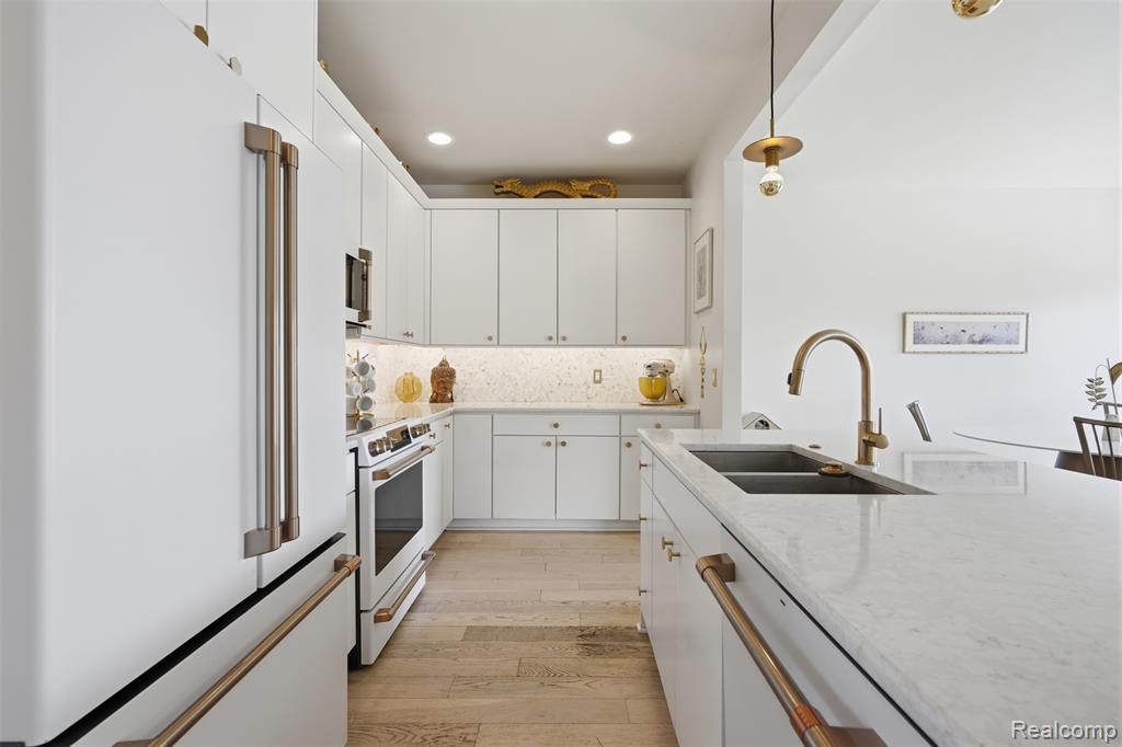 4311 Miracles Boulevard, Detroit, MI 48201 — Photo 11