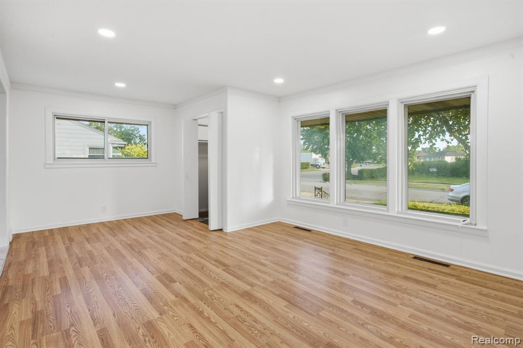 4685 Julius Boulevard, Westland, MI 48186 — Photo 10