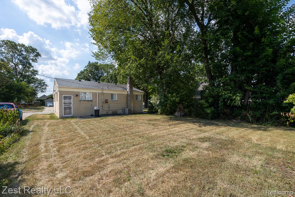 21040 Woodside Avenue, Ferndale, MI 48220 — Photo 19