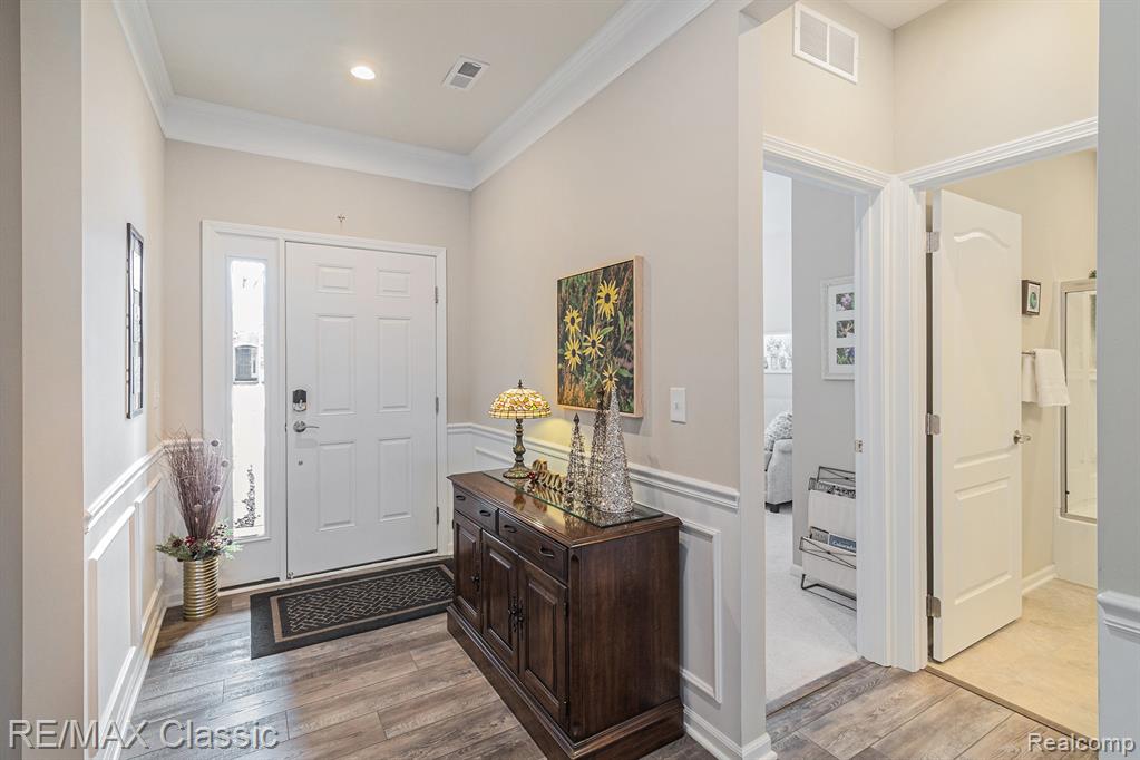 48738 Rockview Road, Novi, MI — Photo 3