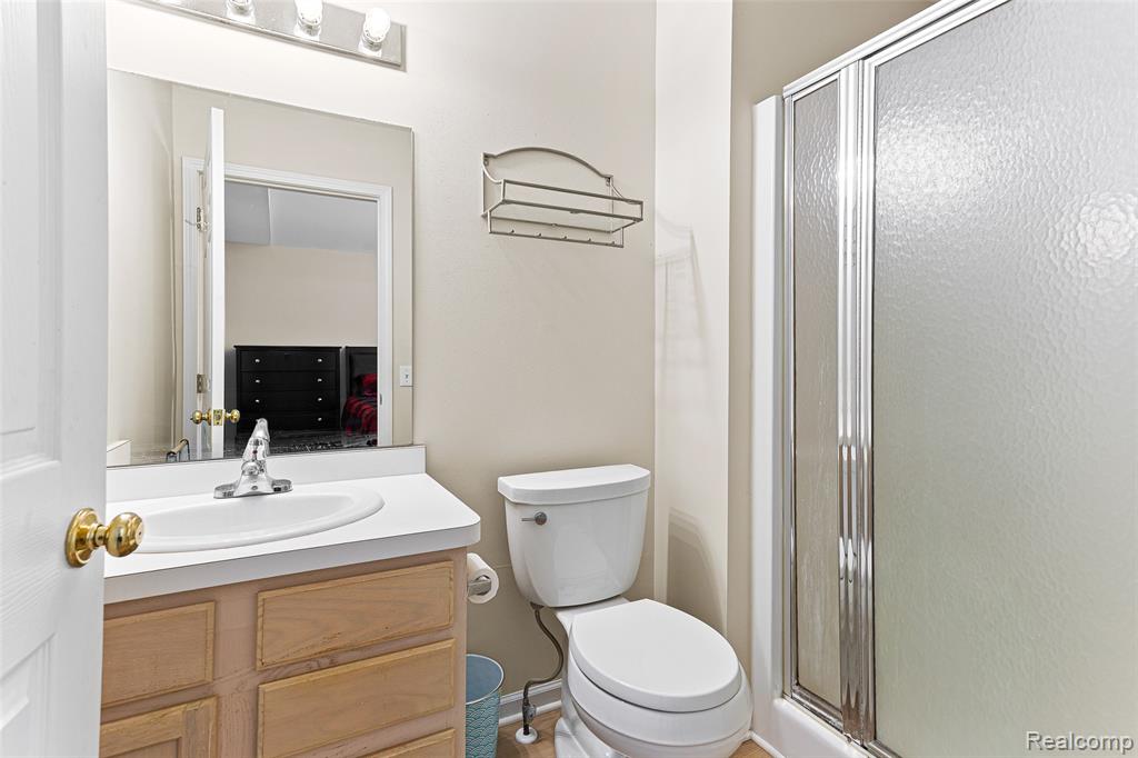 1033 Calpernia, Wixom, MI — Photo 28