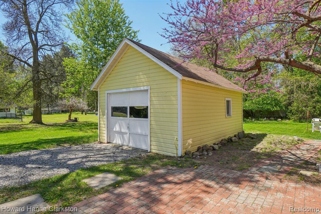 505 N Adelaide Street, Fenton, MI 48430 — Photo 29