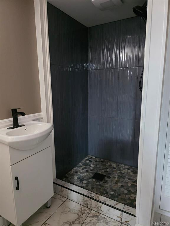 29571 Kelly Road, Roseville, MI 48066 — Photo 21