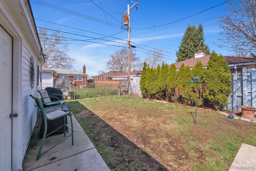 8701 Glengary Street, Dearborn Heights, MI 48127 — Photo 22