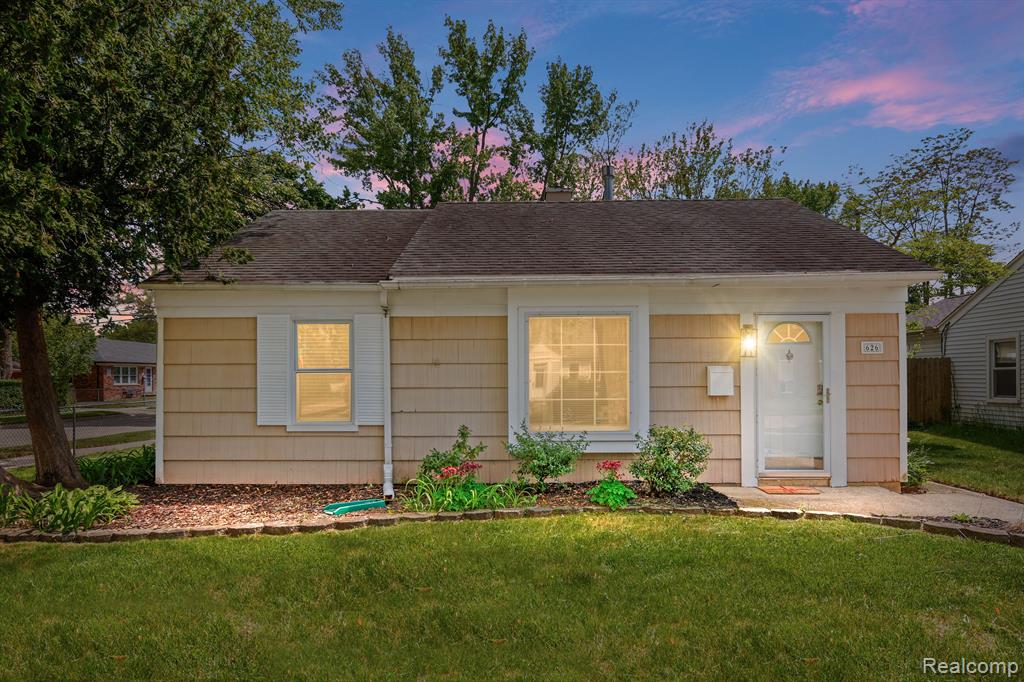 626 E Windemere Avenue, Royal Oak, MI 48073 — Photo 32