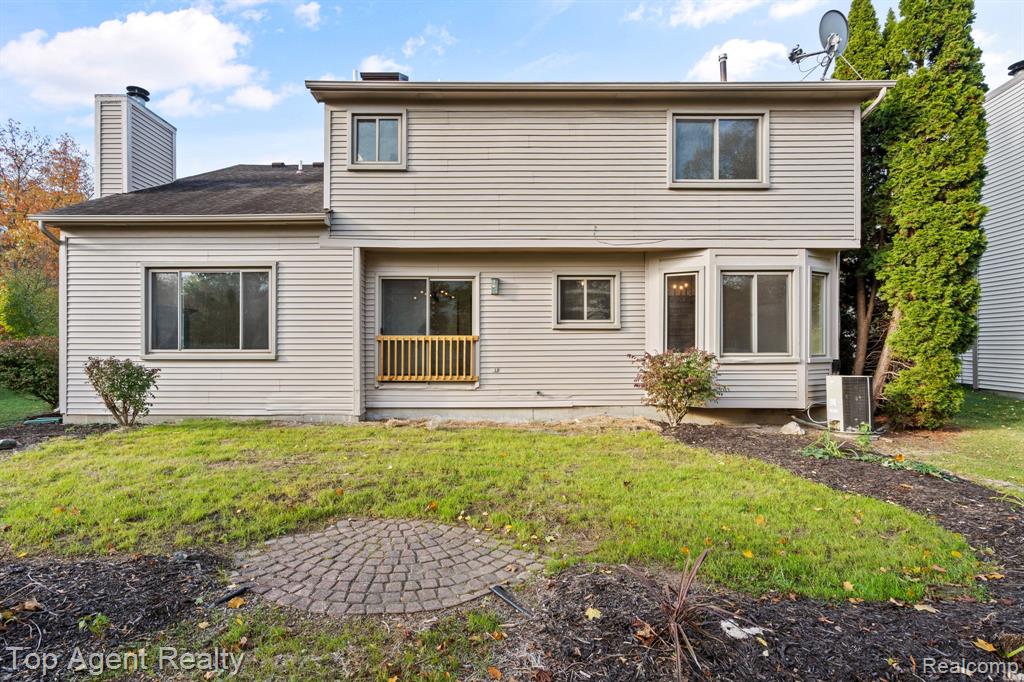 7012 Foxcreek Drive, Canton, MI 48187 — Photo 33