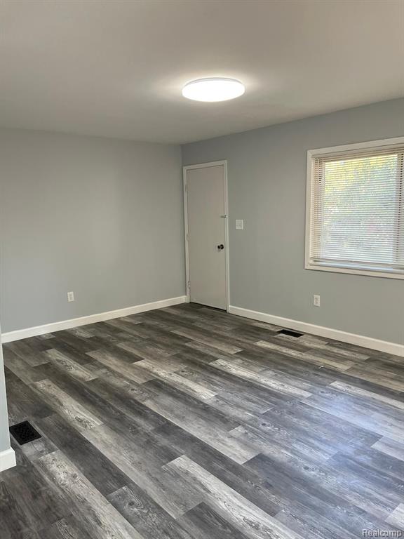 7535 STANDARD, Center Line, MI 48015 — Photo 10