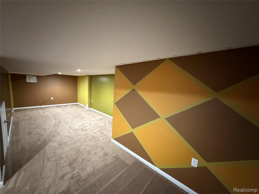 39588 Squire, Novi, MI — Photo 42
