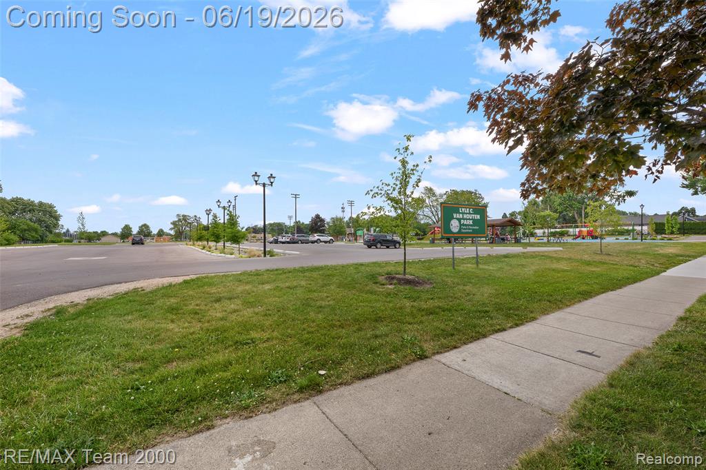 6155 N Silvery Lane, Dearborn Heights, MI 48127 — Photo 37